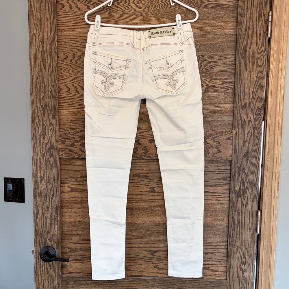 Rock Revival Women's Cream-Colored Skinny Jeans with Embroidered Back Pockets